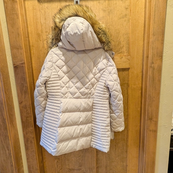 Tan/Cream Color Quilted Coat with Faux Fur Trim, Jones New York, Size XL - Picture 4 of 9